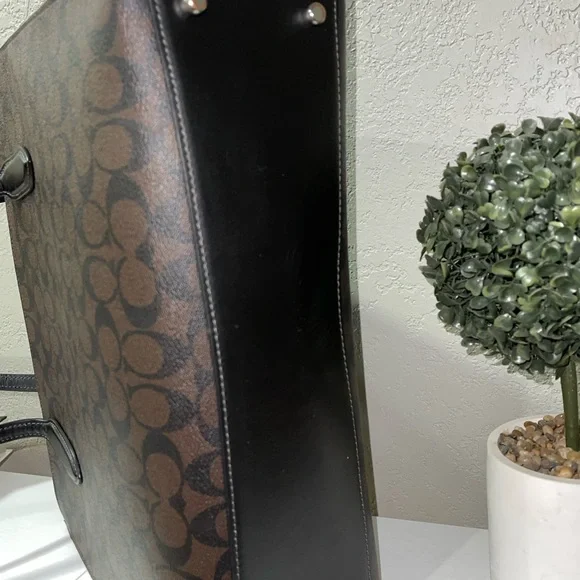 Coach Nina Tote Bag In Signature Canvas - Picture 12 of 14